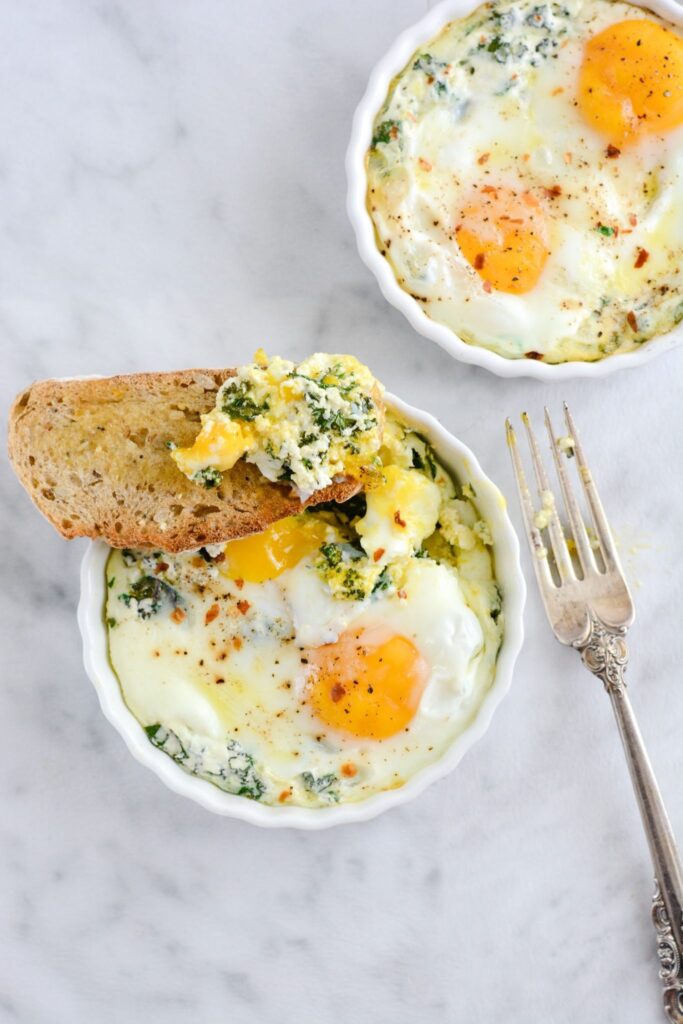 Baked Egg Ricotta Thyme Cups for a healthy easy breakfast recipe | ahealthylifeforme.com
